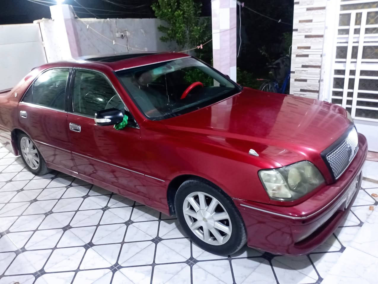 ملكه للبيع نضيفه العنوان الحمزه الغربي الاتصال ***********
