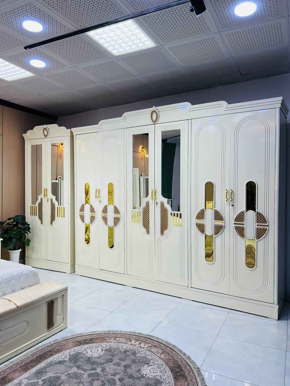 ضمن وجبه الاصباغ البويه والدرجة 
الممتازه 

غرفه طابقين ٦ابواب ملحق  صاج شغل عراقي ثكيل 

تتكون من 10 قطع

الوجه بلوك MDF ١٠ ملم

والداخل صاج طبيعي ٤ملم 

عرض الكنتور 3 امتار و30 سم

ارتفاع الكنتور 2 متر 50 سم

القواعد والسقف بلوك صاج 
      
الزاويه تكون ب ارتفاع الكنتور

عرض الزاويه متر و10 سم

الضهر جرجوبه شد براغي 

جميع النقوش CNC

السرير ٦رجلين بلايود اسود ١٨ ملم 

خدمه النقل🚛 والشد🛠️ مجانا داخل بغداد ويوجد توصيل لجميع المحافظات وبأسعار مناسبة

السعر مليون و950 ألف علما أن طابورية والشازلون هدية مع الغرفة 

الدوشك 150 الف ضمان ٥ سنوات طبي ابو العجينه


**إذا كنت صاحب هذا الإعلان وتريد حذفه لأي سبب، رجاءا أرسل رسالة إلى الدعم الفني**