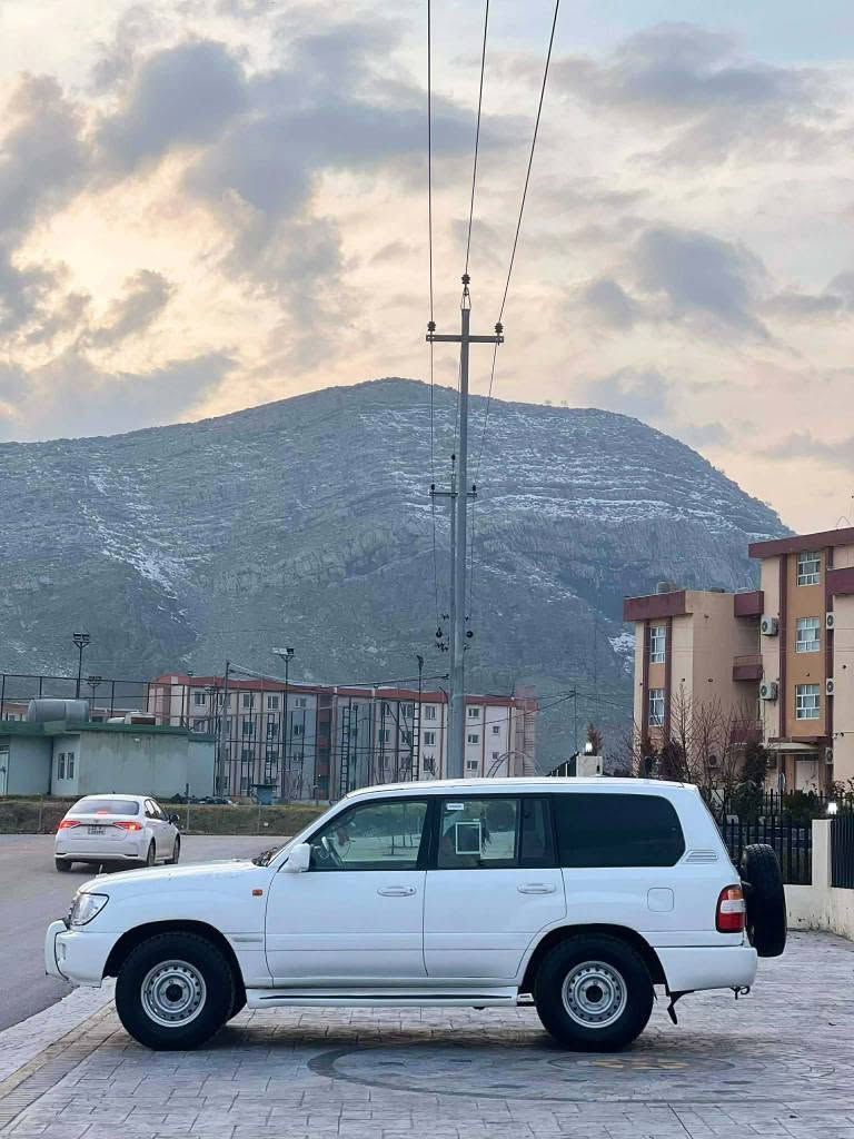 مۆنیکا 2003 سێ ڕوبح 
سبوغ عام بو جوانی بێ دعم لێدران 
  موس بڕاوە وەرگەڕان بەشەرت
یەک ساڵ سەنەوی بەسەر چووە 
دوو وەرەقە غرامەی تیایە دەدەمەوە
گێرو مەکینە تەقەوڕەقە ئەکسل بەشەرت
سعری 115 مەجال شوێن هەولێر
*********** أربيل, العراق
