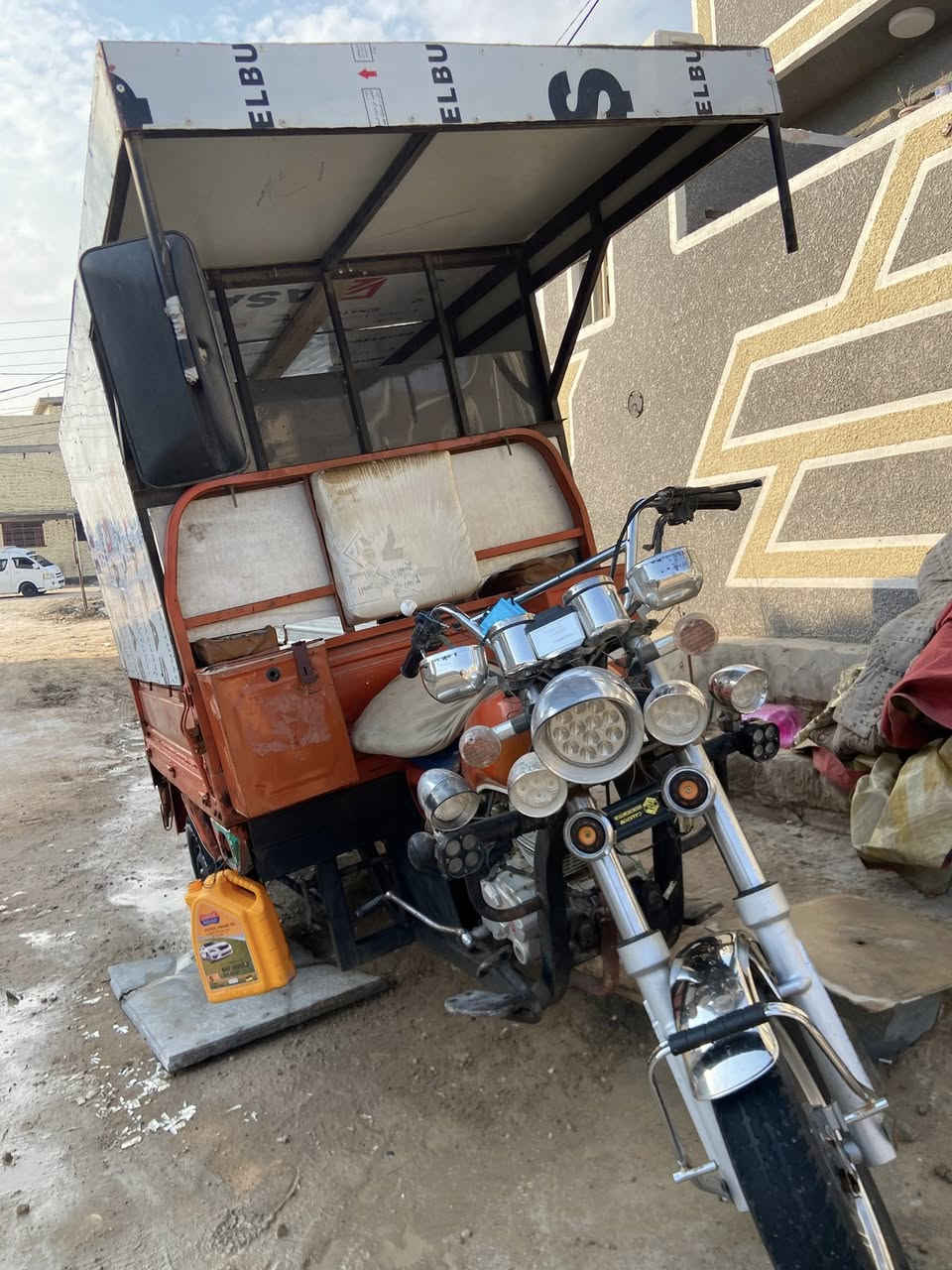 السلام عليكم ستوته موديل 18 محرك 2020 اوراق اصولي 
كهربائات كله كامله وشغاله محجر شوفت عينك هوه وتغليفه الستوته ما عايزه شي سعر مليون و800 وبيه مجال بسيط 
مكاني كربلاء سيد سماعيل 
رقم الاتصال :***********
