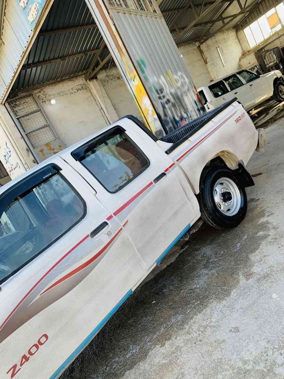 نیسان مۆدێل ۲۰۱۲ ڕەقەم هەولێر ڕەقەم و سەنەوی هەزەو بەڕادی نوێیە بەلای سەیاق وەرگەڕاوە سەقف و بۆنیت و لای سەیاقی کامل بۆیاغە واتە لای سەکنی هیچی پێوە نیە شانسیەکەی کەمێک گرتوە بەشی پێشەوەی بێ بڕانەوە بەس لەحیمە بەناو کردن و وەکالە بەشەرت سەیارەکە وەک شووشەیە ئەکسڵ و تەقەو ڕەقەو گێڕو مەکینەی بەشەرت تەبرید ساردو گەرم بەشەرت کامل مەسرەف کراوە توند و تۆڵە سعری ۹۰ وەرەقەو کەمێک مەجال شوێن کۆیە *********** | *********** كويسينجاك, أربيل
