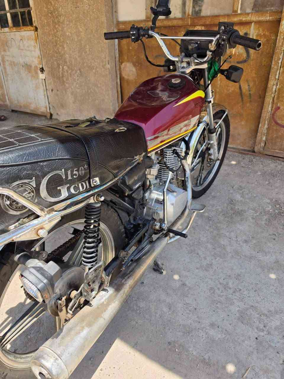 سلام عليكم دراجه موديل ٢٠٢١ نضيفه مرتبه كامله سعر ٣٥٠ رقم واتساب ***********
نواقصها دشبول وباتري فقط
نكره هيه وصافية
