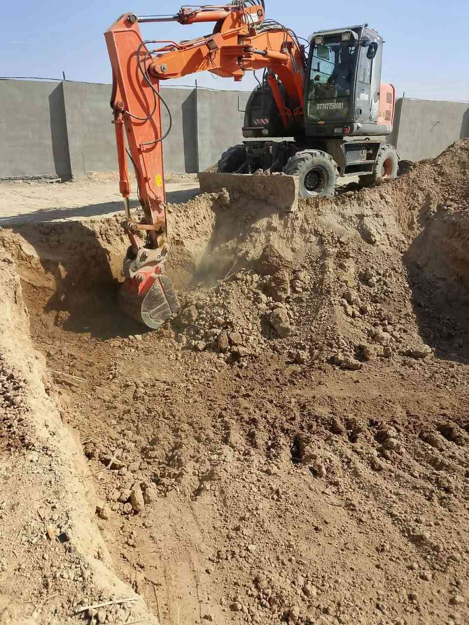 🔹 النخبة للمسابح والشلالات الحديثة

فخامة التصميم.. ودقة التنفيذ.

نحوّل فكرتك إلى مشروع متكامل بأعلى معايير الجودة والإتقان.

✦ تنفيذ المسابح والشلالات بإشراف هندسي مباشر.
✦ المسبح لدينا ليس مجرد ديكور، بل نظام متكامل يشمل:

العزل الاحترافي

شبكات التسليك

أنظمة الفلترة

الإنارة الحديثة

✦ نهتم بكل التفاصيل الهندسية، بدءاً من الخرسانة والتسليح، مروراً بالأنابيب والسكيمرات، وصولاً إلى تشطيبات البورسلين والإضاءة الليلية الفاخرة. ✨

🌿 ننفذ جميع أنواع المسابح:

مسابح سكيمر

مسابح أوفر فلو

شلالات ونوافير حديثة

جلسات خارجية

إنارة LED

لماذا النخبة؟ ✅ تصميم فاخر وتنفيذ متقن
✅ إشراف هندسي مباشر
✅ مواد أصلية عالية الجودة (أنابيب، مضخات إيطالية، عوازل، ووتر ستوب إماراتي)
✅ كادر متخصص يضمن الدقة والجودة

📞 للتواصل والاستفسار: ***********

النخبة للمسابح والشلالات الحديثة
فخامة التصميم.. ودقة التنفيذ.
