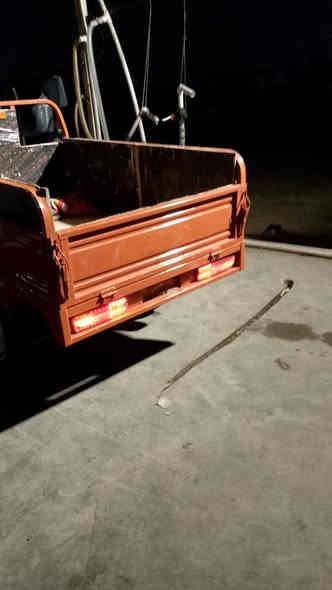 سلام عليكم ستوتة للبيع موديل 18 أوراق اصولية مكاني حي نصر عماري السعر 1800 بيه مجال بسيط حك الجية الرقم هاتف ***********
