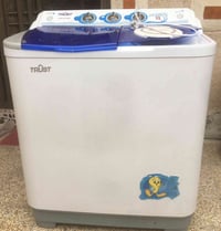 غسالة نضيفة بس بيها كسر بسيط باب التجفيف سعرها 40 الف الاتصال 07700469...