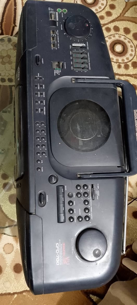 جهاز سوني ياباني شغال كامل راديو مسجل اواكس سيدي غير شغال يحتاج ادامه بس السيدي الي  يفيده يخلي سعر وبل عافيه عليك


**إذا كنت صاحب هذا الإعلان وتريد حذفه لأي سبب، رجاءا أرسل رسالة إلى الدعم الفني**