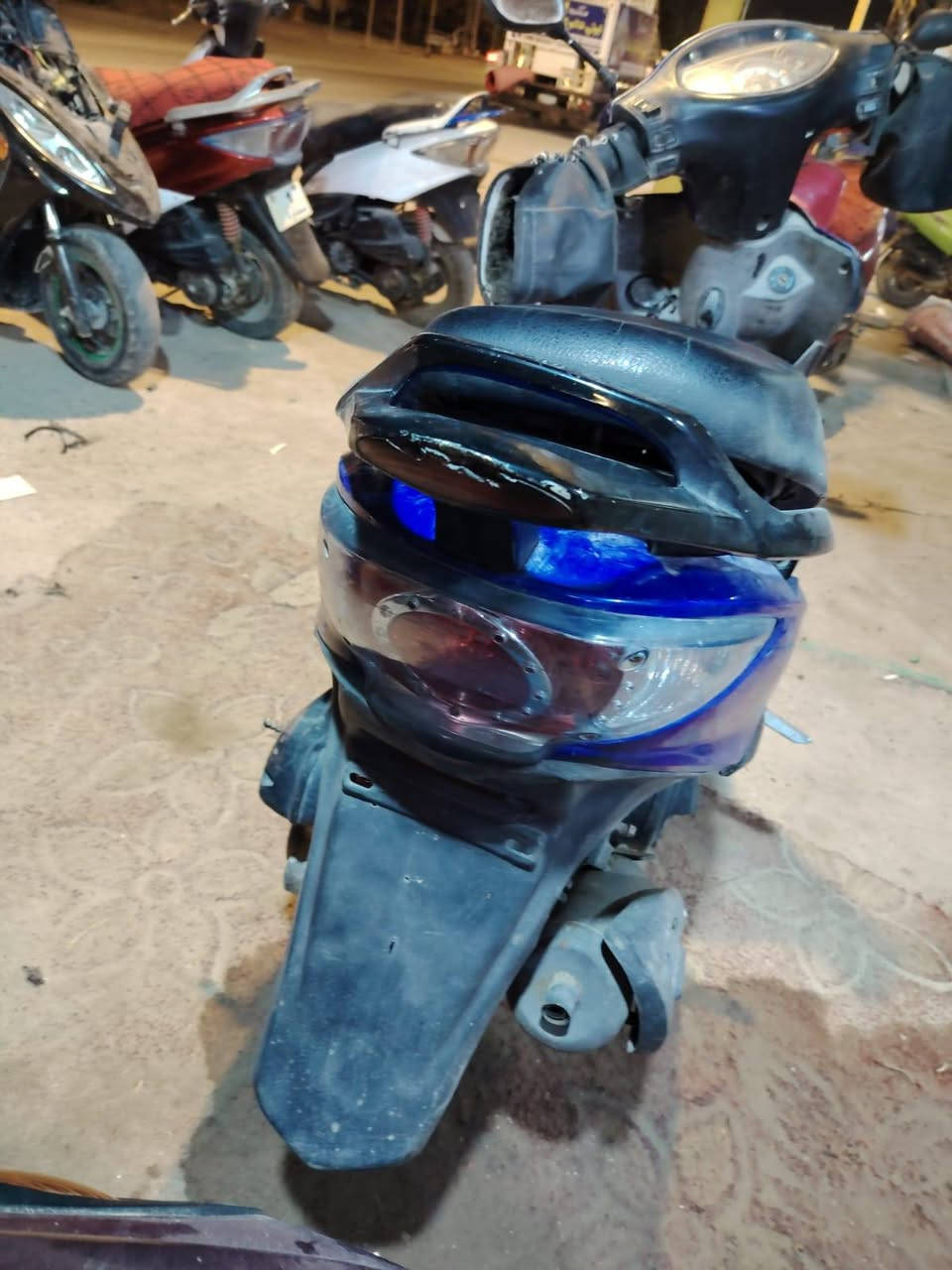 كامكو للبيع مجفته مره دراجه حلوه شلعه ومعدل هورنا اصلي والاشاير رماش ٤ اشاير لايت لد ٣٥٠ قفل بدون عمله مكاني نجف كوفه شارع عبد العال يم جامع العلياوي رقمي ***********
