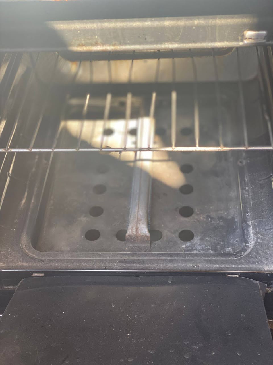 طباخ اربعه عيون شغال 65وبي مجال ***********
