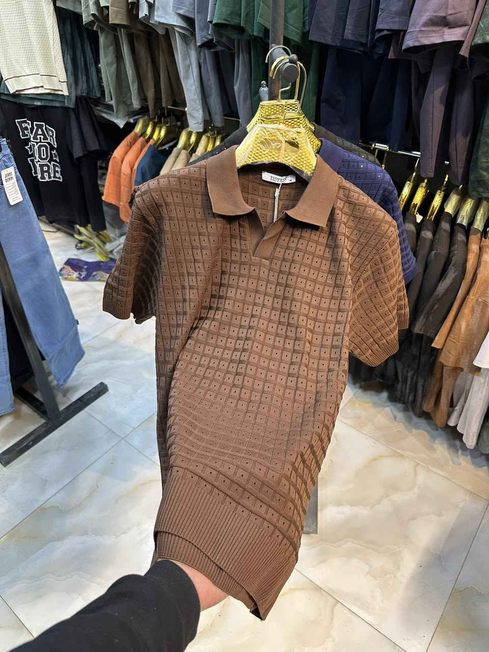 مسوك صيفي
تشيرت نص ردان تريكو
بسعر مناسب
العنوان📍
المحل 
السوك المسكوف مقابل مكتب مشتاق
محل سيد علي


**إذا كنت صاحب هذا الإعلان وتريد حذفه لأي سبب، رجاءا أرسل رسالة إلى الدعم الفني**