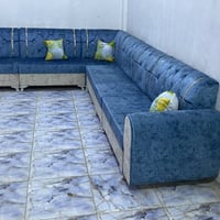 ديوان • ١٠ مقاعد