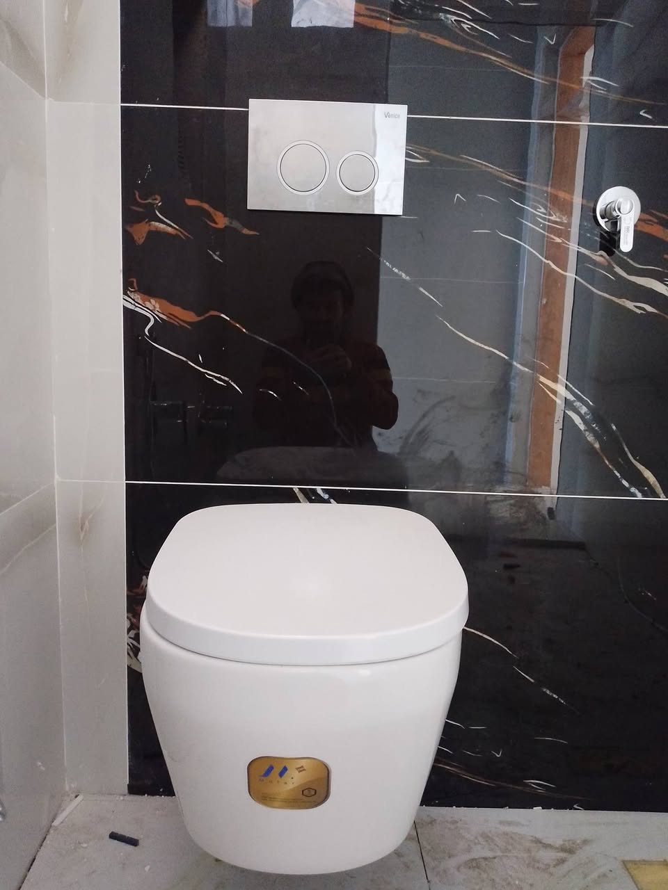 جزء من اعمالنا 
تشطيب 
كرار الزاملي للتأسيسات الصحية 
***********
