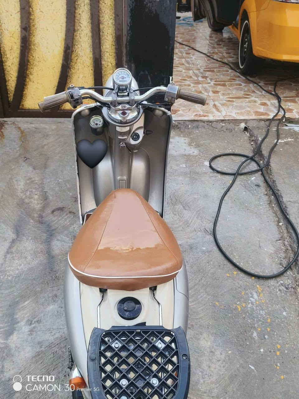 سلام عليكم اخوان دراجه عبدل حليم رنبه اخو صفر دراجه صارل شهرين نازل اي عيب مبيه ماشي3000فولل كهربائيات يشتغل هورنه اشارات دبلات خلفيه امامي مكينه كبس مامفتوح شاصي بشرط مابي اي لحيم سعر 725بيه مجال بصيط اذا شراي تعال خاص اذا مو شراي لاتكسر بسعر خابرني على هاذ رقم ***********
