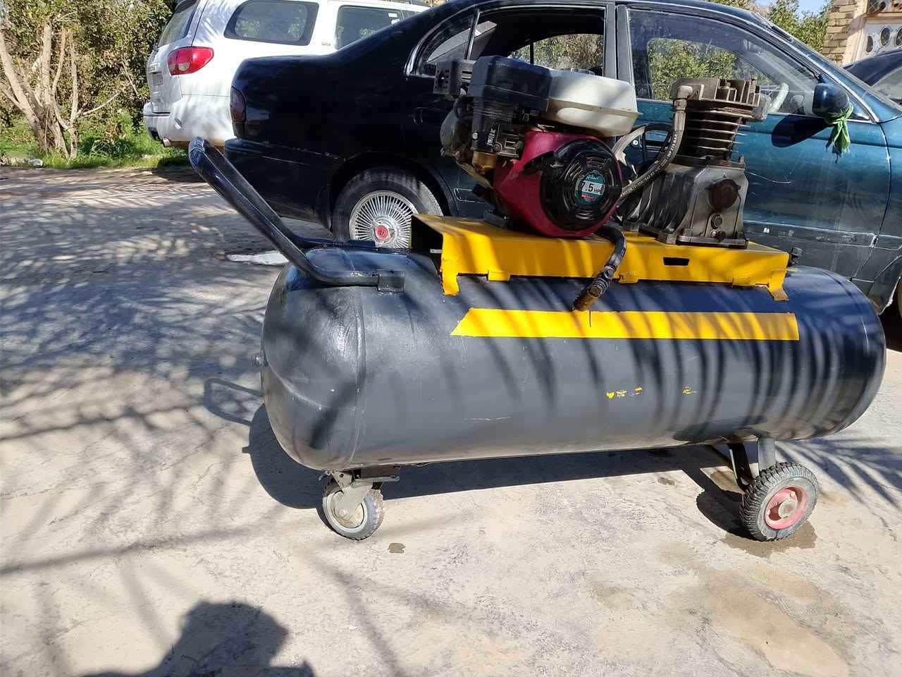 السلام عليكم للبيع ماطور هواء ايطالي الحجم 250 السعر 300 وبي مجال قليل العنوان نجف ناحيه الحريه ***********
