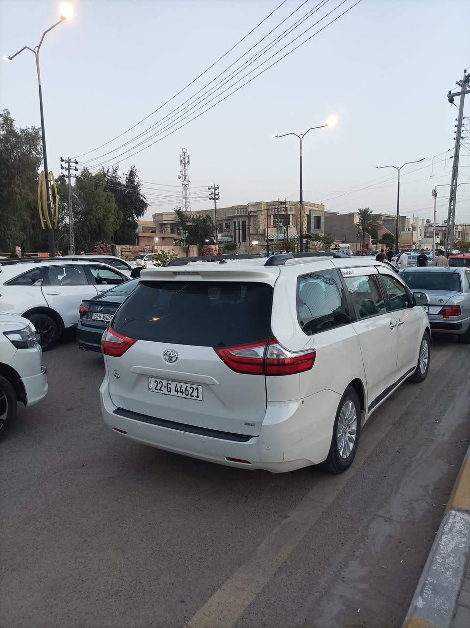 السلام عليكم ورحمة الله وبركاته
🌹 عيدكم مبارك وكل عام وأنتم بخير 🌹
للبيع — تيوتا Toyota Sienna فول مواصفات XLE
موديل 2016
✨ سيارة عائلية مرتبة وجاهزة للاستخدام
✨ نظافة ممتازة واستعمال مريح
✨ السعر مناسب جداً وبيه مجال للجاد
🔹 المواصفات:
ماشية تقريباً 520 ألف ميل
أبواب كهرباء كاملة
صندوق كهرباء
تشغيل بصمة
فتحة سقف بالقُمرة
السيارة جاهزة شغل واطلع بدون مصاريف
🔹 الفحص والحالة:
الشاصي مكفول من أي ضرر
جاملق أمامي مبدل والبنيد مصبوغ بأمريكا
بالعراق 3 قطع صبغ فقط أثر طگة بسيطة بدون دواخل
رقم أربيل الجديد
السنوية لغاية 2030
الهزة تنتهي شهر 7
💰 السعر: 165 وبيه مجال بعد المعاينة
👌 اقتنع بالسيارة وادلل
📞 للاستفسار: ***********
                    
                     : ‏‪0751 336 5249‬‏ 

📍 مكان السيارة: الحبانية ------ الرمادي ------ الفلوجه
