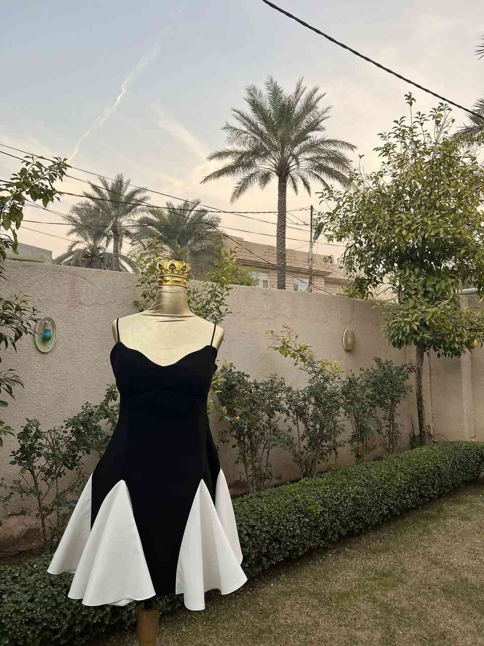 فستان انيق
تصميم ناعم / لبسة وحده / جديد
قياس (M/L) 
سعرة 150 💌
قابل للتفاوض للجادين✨🤍
للأستفسار واتساب  ‭٠٧٧٦ ٦٧٩ ٩٧٧٠‬💞
