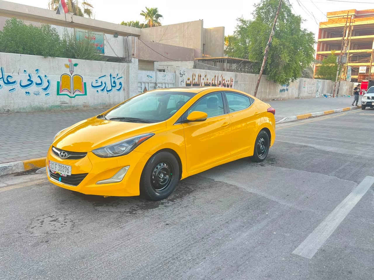 سلام عليكم النتره موديل 16سياره فول موصفات ورد امريكي ضربتها جاملغ وبنيد كير ومكينه مكفولات مكينه (1800 دوش)المرغوبه تبريد +تدفئه شغال+تخم تاير+صدر امامي +خلفي جديد+دوشمه عامه+سنويه  الى31 هيئه وغرامات مصفره تحويل مباشر السعر 93 مكان بغداد البلديات 
***********
