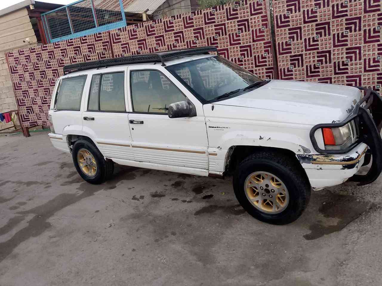 السلام عليكم جيب شيروكي رقم بغداد دولي موديل 1995 مكينه وكير سي تسعه اثنين ونص سكريتر كهربائي انظاف كهربائي كله شغاله تخم تاير جديد حداديه جديده تحويل مباشر السعر 45 وبيه مجال مكاني الديوانيه قضاء  الشاميه‏‪***********‬‏
