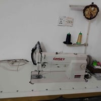 مكينة خياطة • جمسي • نضيفه شغّاله