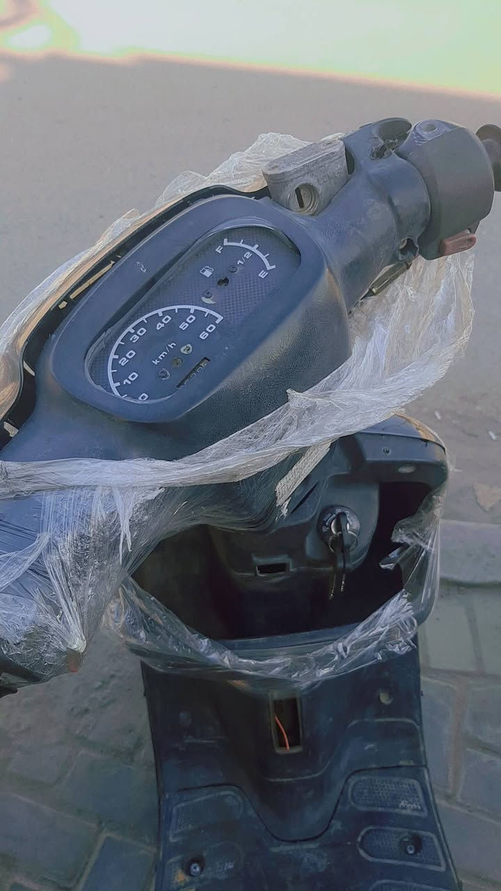 السلام عليكم دراجه بطه ياباني نكرا سلف ١٥٠  مكاني الدوره
***********
