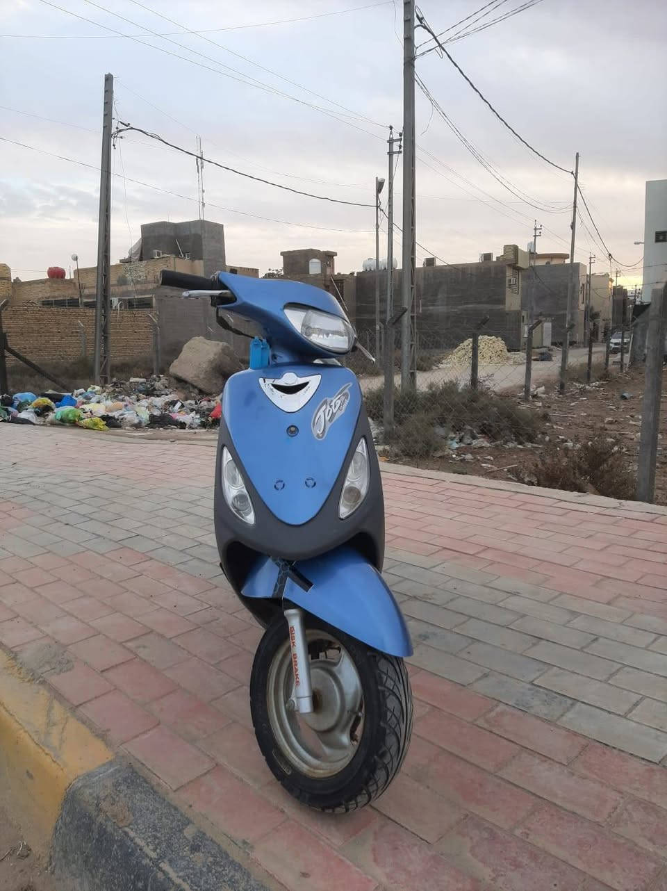 دراجة ماكس منغولي نظيفة دراجة رمبه ما صارلها اهواي من طالعة وصل معرض موجود ب٧٠٠ وبيها مجال بسيط رقم الهاتف ***********
