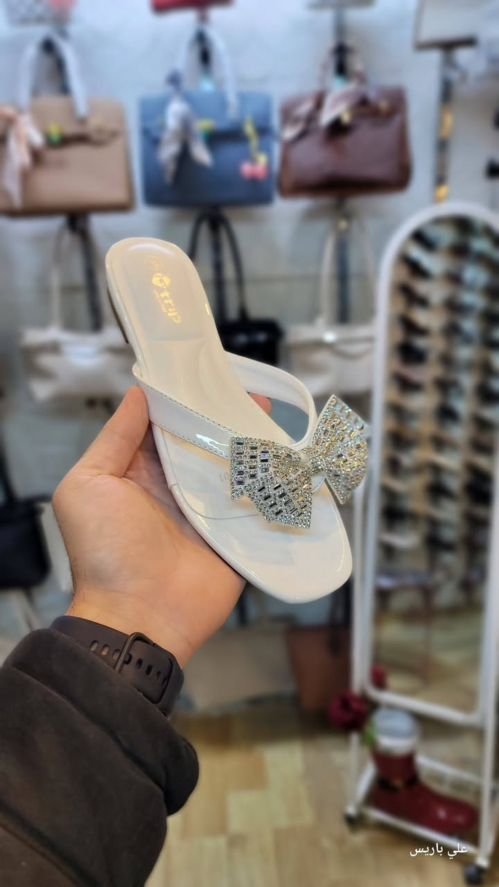 #جديد_علي_باريس✔️
شحاطة نسائي كوالتي عالي  ..طبي...شي راقي...
#السعر_10_الاف_فقط
#قياسات_كاملة_٣٧_٤١
#العنوان_السوق_الكبير_مقابل_ازياء_الحاج_ممي_مقابل_ابودعاء_للفرفوري


**إذا كنت صاحب هذا الإعلان وتريد حذفه لأي سبب، رجاءا أرسل رسالة إلى الدعم الفني**