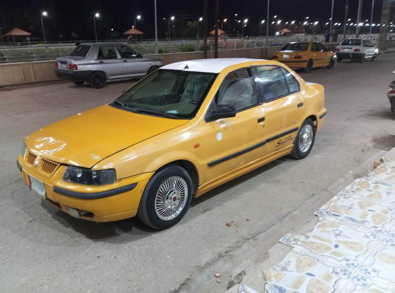 سلام عليكم سمند موديل 2011 السياره بيهه تعمير خياس فقط والباقي لاضربه ولا تبديل سياره مكفولة من كلشي كهربائيات كلهه شغاله لايت زنون السياره مال جناي
مكاني ميسان العماره       السعر 22
***********
