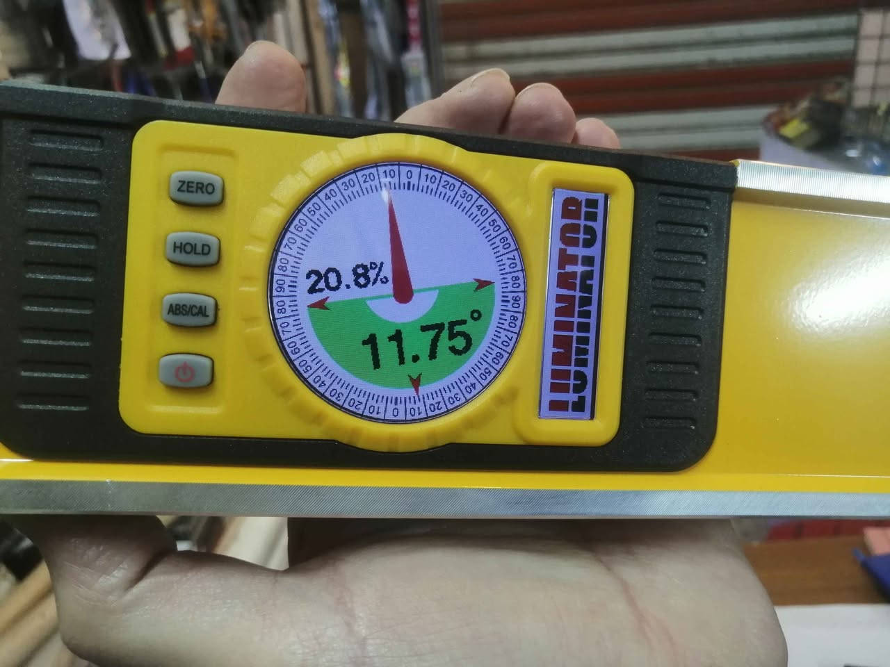 قبان إلكتروني مغناطيسي دقيق طول ٦٠ سم مع ٢ عين قبان فقاعة متحركة (عمودي وافقي) ،متوفر لدينا حاليا مع وجود خدمة التوصيل بسعر ٥٠٠٠ دينار للمحافظات كافة، حارث العزاوي *********** فايبر واتساب، بغداد شارع الرشيد ،باب الأغا ،مقابل سوق الصفارين بغداد, العراق
