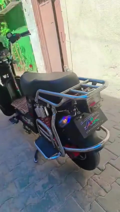 سلام عليكم دراجه عيوشه البيع 
كلش نضيفه عنوان الحريه الوله
***********
