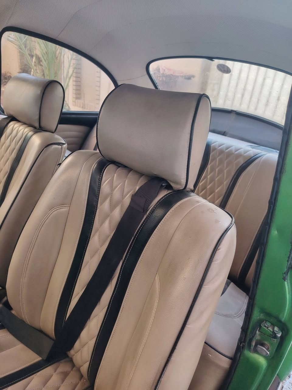 من رخصة مدير الكروب المحترم..
بالبصرة.. بالبصرة.. 
فولكس بيتل ( رگة) موديل 1976 مكينة 1600
السيارة جاهزة كهربائيات وحدادة وادامة كاملة للبريك...
السيارة بأسمي ورقم بغداد دولي وسنوية لل29 طخم تاير وعليها إدامة للمحرك لاتنقيص ولا تبخير..
السعر المطلوب ٧٥ ورقة ومجال بسيط 
(السيارة موجودة بالبصرة)...***********
تحياتي للجميع
