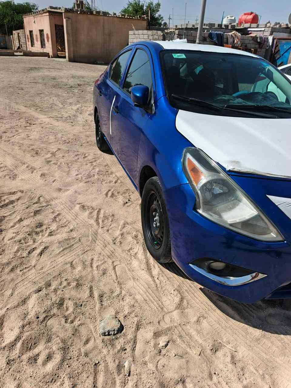 نيسان فيرسا مديل ١٧رقم نكليزي بسمي
ضربتها جاملق جهت السايق من امريكا بدون دواخل السعر ٧٥
مكان السياره البصره ***********
