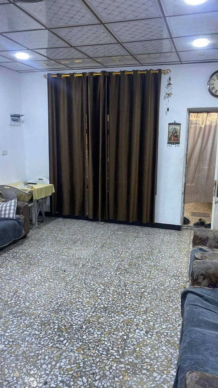 مكتب الزبيدي للعقار🏠🏠
بسعررر مناسب جدا جدا بالنسبة للقاهرة
دار ٩٠ متر  واجهة ٤ ونص ونزال ٢٠ متر 
بناء قديم ومرمم نظيف بسعر قطعة ارض طابق واحد بي طرمة وصالة ومطبخ وخدمات وغرفة نوم
والطابق الثاني سطح وغرفة سندويج 

عنوان الدار القاهرة الاولى 

عنوان المكتب حي القاهرة بظهر تانكي المي
للاستفسار أكثر الاتصال او واتس اب على :
***********
***********
