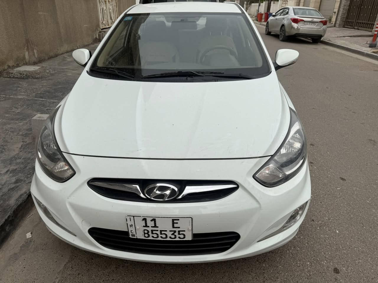 اكسنت خليجي موديل 2013ماشيه 47 الف
رقم جديد 
تحكم استيرن اشاير بالمري بلوتوث اوكس السياره السياره بيه طخه مصبوغه جزء من الباب الامامي والباب الخلفي مفتوح 
السعره 112
العنوان بغداد حي القادسية ***********
