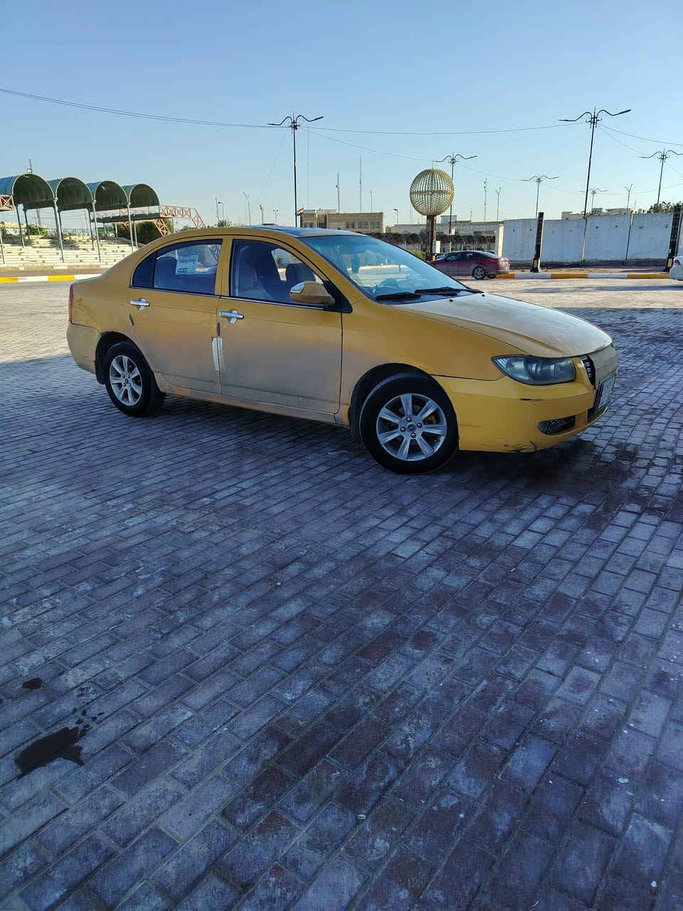 السلام عليكم للبيع ليڤان 620 سياره نضيفه موديل 2013 للاستفسار ***********
