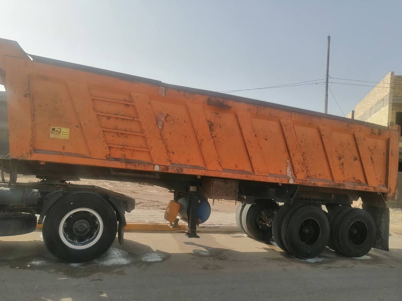 السلام عليكم عربانه لبيع ناصرالحمد مكفوله تخم تاير جاهزه ***********
