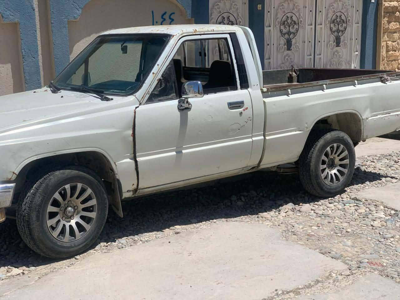 السلام عليكم 
بيكم تيوتا 84 مكينة وگير شرط گير 4 نمر تخم تاير جديد ويلكب صاحبو الشرعي بالموصل حي الشرطة
السعر 18 وبي مجال 
مكلف بالنشر رجاءاً لاتراسل 
إتصل على راعيه ***********
