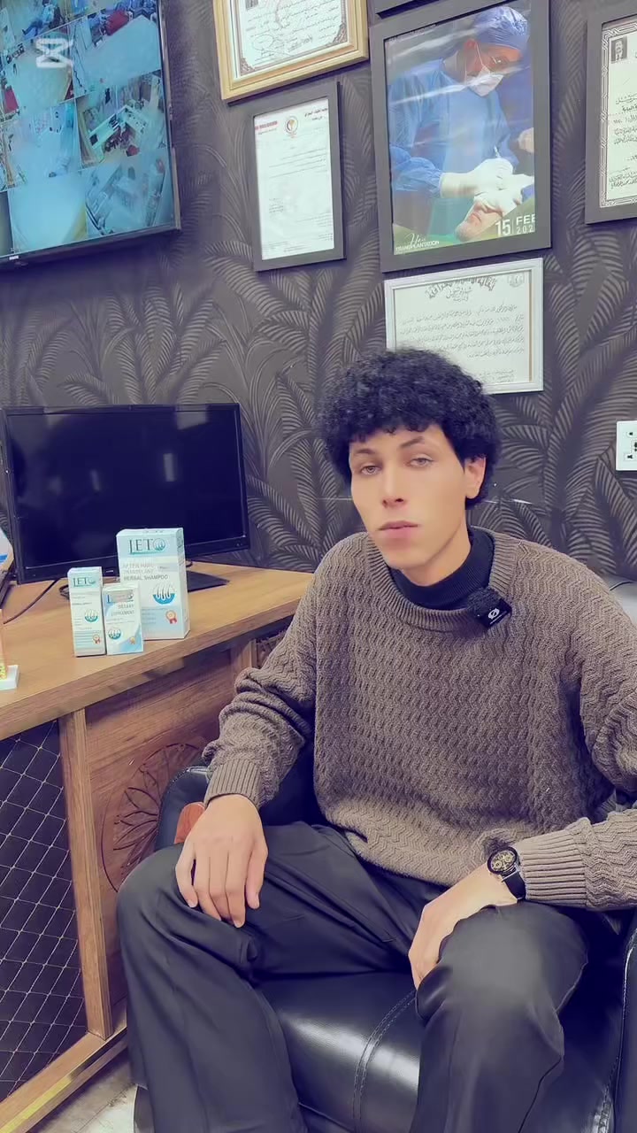تجربه احد الزبائن لمنتج جيتو ✔️💛

منتجات جيتو التركية الإسبانية مو بس عناية عادية… هي علاج متكامل من الجذور للنهاية 👌

🔹 تعالج تساقط الشعر
بفضل تركيبتها الغنية بالفيتامينات والمعادن، تقوي البصيلات وتقلل التساقط بشكل واضح.

🔹 تحفّز نمو الشعر من جديد
تساعد على إنبات فراغات الشعر وتكثيفه خلال فترة قصيرة.

🔹 تقوي البصيلات الضعيفة
تعالج التعب والتكسر وتخلي الشعر أقوى وأكثر مقاومة.

🔹 تقضي على القشرة ومشاكل فروة الرأس
تنظف الفروة بعمق وتوازن الدهون، فتنهي الحكة والقشرة.

🔹 ترطيب ولمعان طبيعي
تعطي الشعر نعومة ولمعة صحية بدون ما تثقله.

🔹 تفيد البشرة والأظافر (خصوصاً الفيتامين)
تغذي الجسم من الداخل، فتحسن نضارة البشرة وتقوي الأظافر.

⸻

✨ ليش جيتو مميز؟
لأنه يجمع بين الجودة التركية والتقنيات الإسبانية، يعني نتيجة مضمونة ومجربة.

⸻

🔥 الخلاصة:
إذا تعانين من تساقط، فراغات، قشرة، أو شعر تعبان…
جيتو هو الحل الكامل بكل خطوة وحدة.


**إذا كنت صاحب هذا الإعلان وتريد حذفه لأي سبب، رجاءا أرسل رسالة إلى الدعم الفني**
