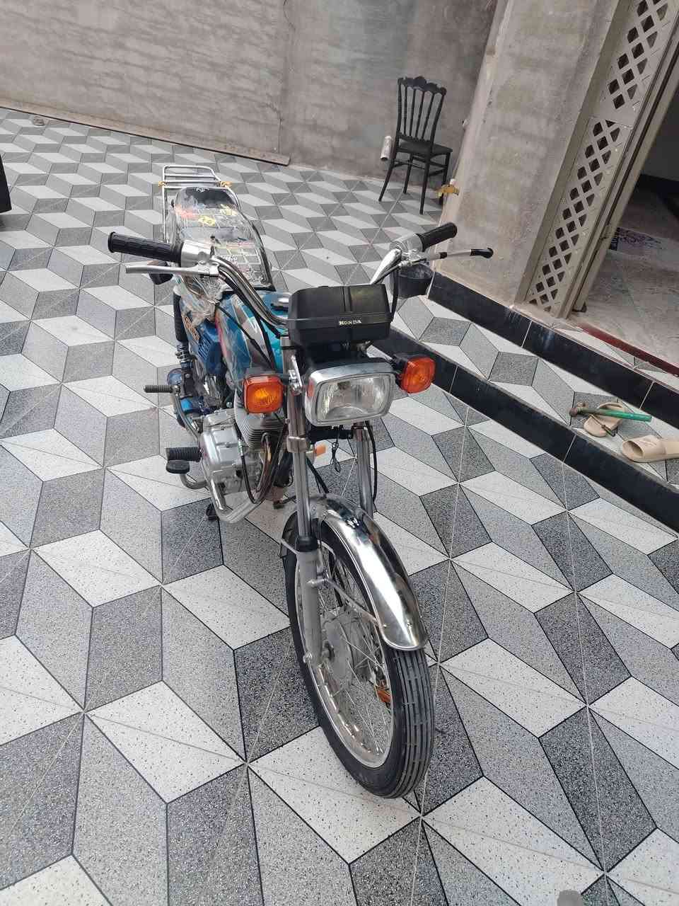 سلام عليكم دراجه نامه موديل 24 مكفوله كفاله عامه وراق كامله كفاله سعر خاص تصال عل رقم *********** ***********
