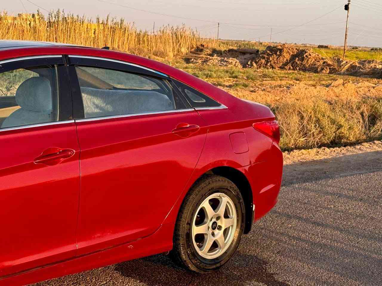 السلام عليكم سوناتا 2013 فول مواصفات بنوراما دخول جديد
تخم تاير جديد 
تبريد ثلج 🥶
متومه شمالي طبق الاصل وي الشاصي 
وكاله باسم المشتري أم الصورة والباركود
جديده معنه الكلمه تحكم ستيرن ♥️
شاشه عرض سماعات دمام 
محرك دوشش 2000 ✔️
السعر السعر 48 وبيه مجال قليل 
الاتصال ***********
