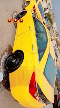 سوناتا 2011  للبيع فول مواصفات حادث بيهة من امريكه بس باب سايق نفسه ما...