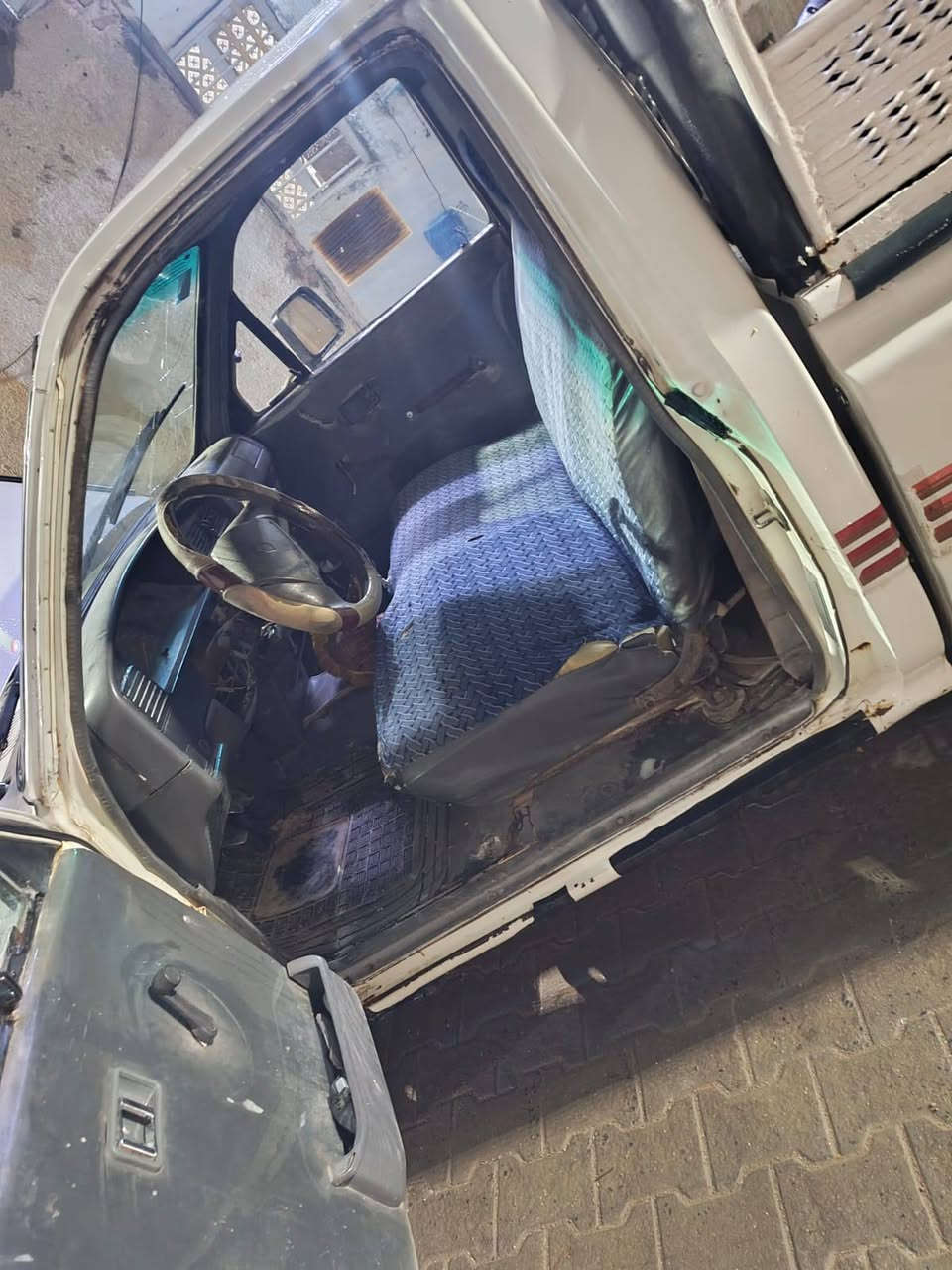 موديل 95مصبوغه جماليه محرك كير اكسن شاصي كله مكفول سدر جديد تخم تاير كهربيات سياره  ماناقصهه اي شي موجوده محافظة ميسان قضاء علي الغربي رقم واصط سنويه لغايت 28 رقم الهاتف ***********
