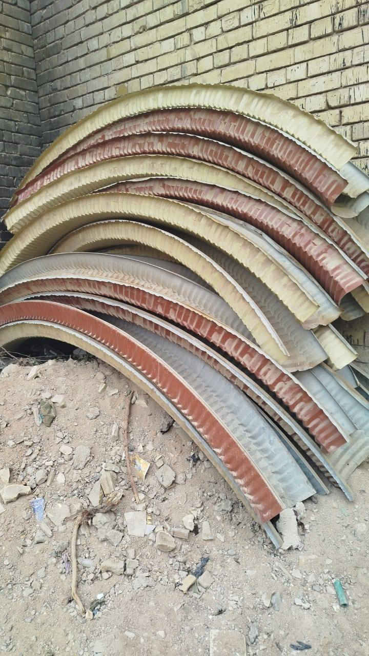 السلام عليكم قمري كاملة ما بيها اي نقص بس صارلها 3اشهر شاديها الرقم ***********
لطول خمسه ولعرض ٣
