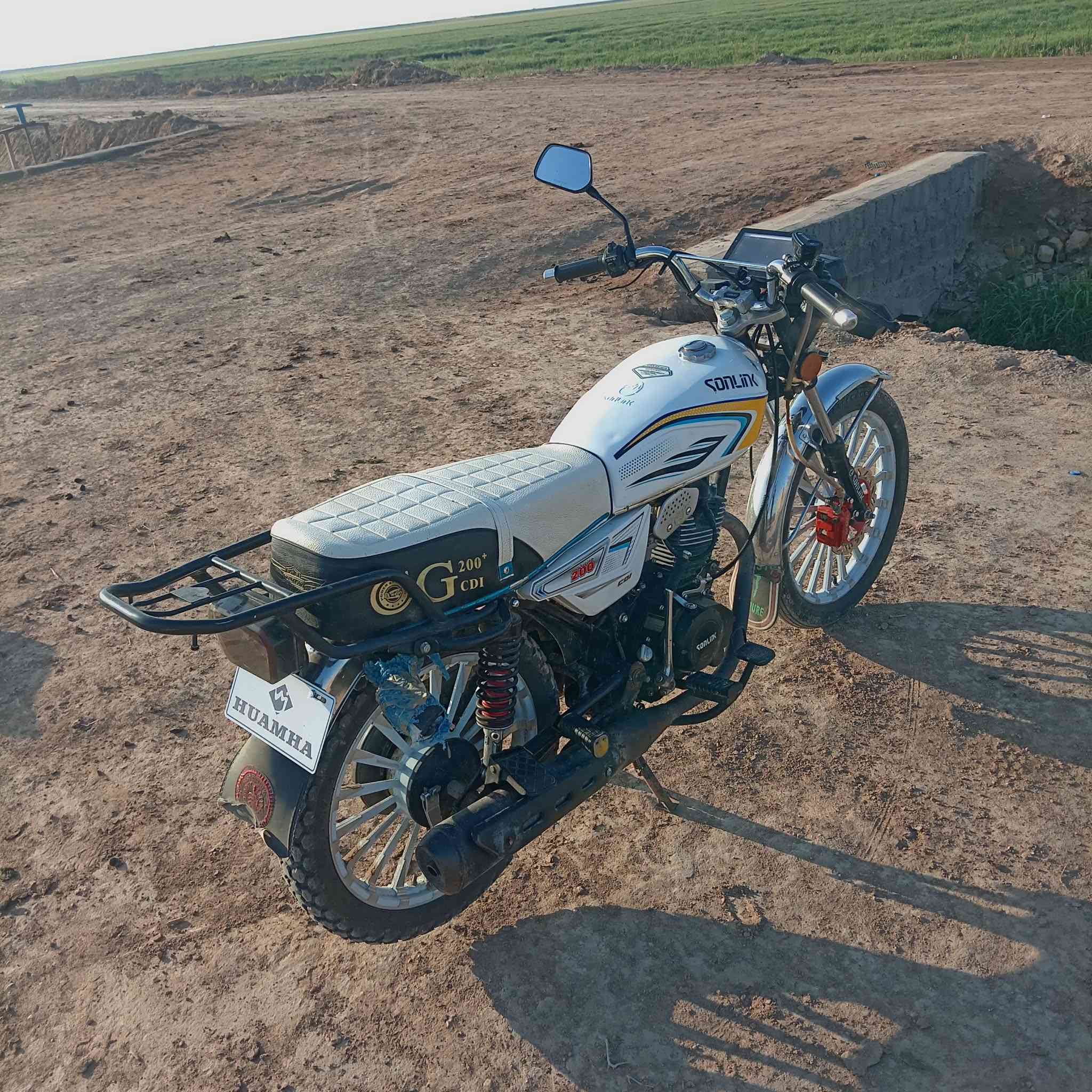 السلام عليكم دراجه  سونك 2025   السعر 850 وبيهه مجال الاتصال *********** واسط العزيزيه
