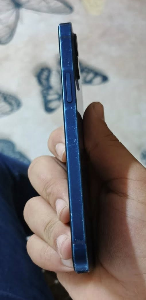 السلام عليكم ايفون 12 عادي ذاكرة 128 مبدل شاشة وبطارية شاشة بيهة فطور مماثرة فيس ايدي شغال السعر 200 مكاني بغداد 

*********** واتساب
