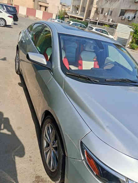 السلام عليكم للبيع شيفرليه ماليبو موديل 2020 وارد امريكي ضربتها كلش خفيفة موضحة ب صور  ماشية (80) الف  رقم نجف الدولي بأسمي  هزة وسنوية جديدة السيارة كلش نضيفة كير ومكينة وتبريد وكهربائيات وصدر كلها مكفولة  فول مواصفات 1/1
موصفاتها:
بانوراما 
بصمة ابواب وتشغيل 
كشنات كهرباء
كشنات جلد 
داخل ابيض 
تبريد قطعتين 
توقف ذاتي 
تدفئة تبريد الكشنات 
كامرة وحساسات 
تبريد شاشة 
تشغيل عن بعد 
السيارة بيها هواي مواصفات متخلص
السعر ( 104 ) $ وبيها مجال بسيط
العنوان بغداد 
رقمي ***********
