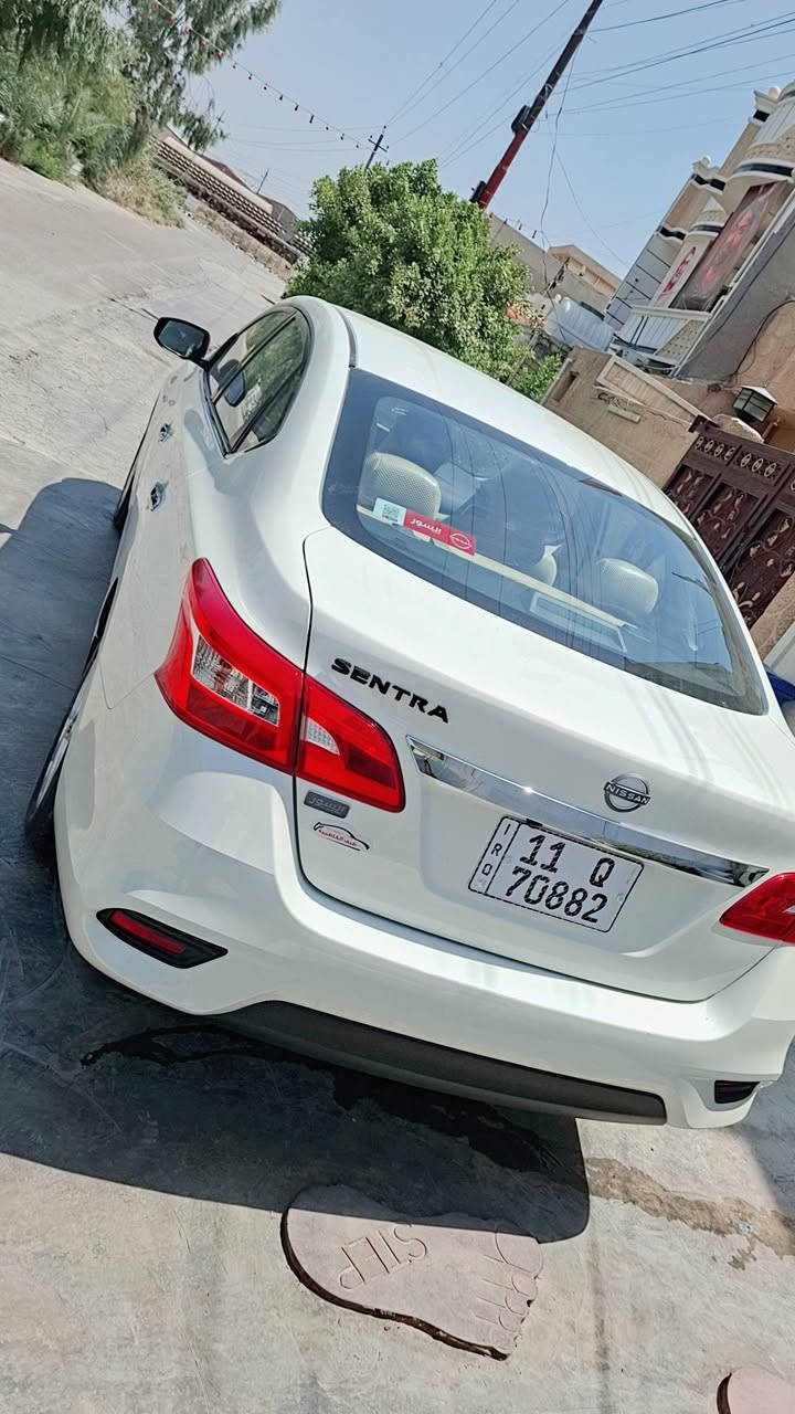 السلام عليكم شباب للبيع نيسان سنترا شركه السور موديل ٢٥  رقم بغداد  بيها سلايت داخل بيجي شاشه لكزز حجم كبير  السياره مدوشمه مقاعد ورضيات وصندوك السعر ٤٥ بيها مجال قليل مكاني التاجي ***********
