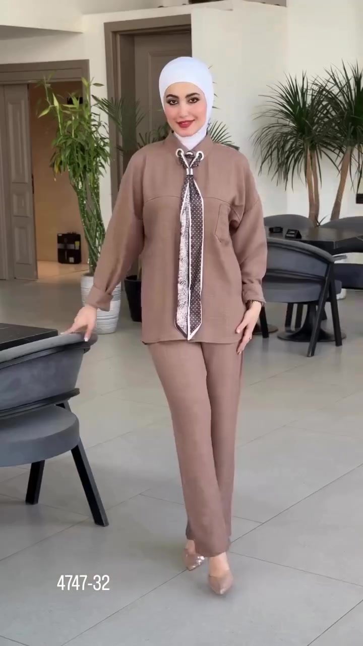 سوت بنطرون مع سكارف 
قياسات من 38 الى 46
قماش كتن تركي ناعم 
طول البنطرون 100 سم 
طول القميص 76 سم⁩
يوجد توصيل لجميع المحافظات العراق 
اي اختلاف بالموديل عن الصورة لا تستلمونة ونكون ممنونين منكم
للحجز و الاستفسار مراسلة الصفحه او الاتصال على الارقام *********** واتساب او فايبر
يتوفر بيع جملة
