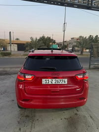 } 🔥 جيب كومباس 2023 للبيع 🔥  لون أحمر طماطي مميز ❤️ ممشى 30 ألف كم فقط...