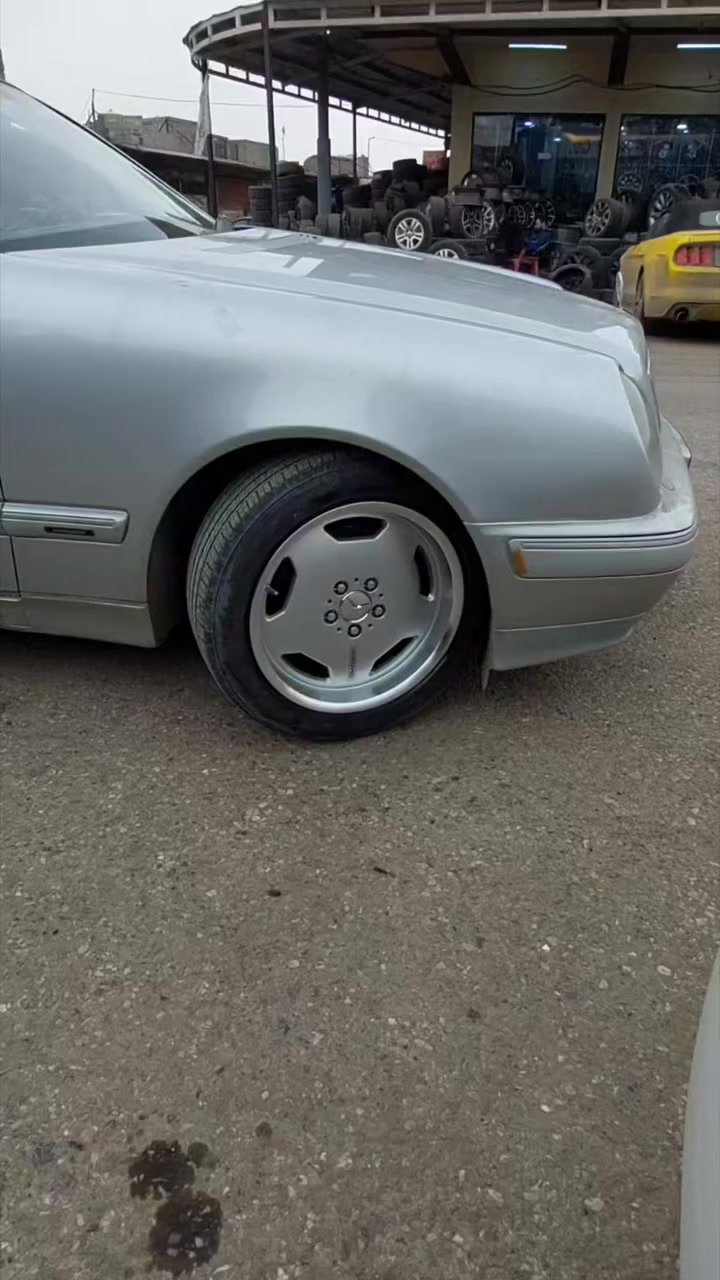 مونو بلوك تو سايز AMG 
١٧ سعر ٤٠٠ دولار 
١٨ سعر ٤٥٠ دولار

السلام عليكم ورحمةالله 
محل ريكان للبيع ويل مرسيدس
عنوان: اربيل صناعة جنوبية مجمع التايرات
توصيل لكل المحافظات العراق موجود
تليفون: ***********
***********  whatsapp
