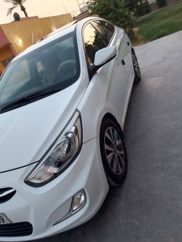 اكسنت 2015 واسط وارد امريكي ظررها جاملغ الامامي بدون دواخل وصبغ البنيد محرك 1600 سنويه 2030 تخم تاير تبريد ثلج ..السعر 82 وبيها مجال لشراي العنوان واسط .صويره  ت ***********
