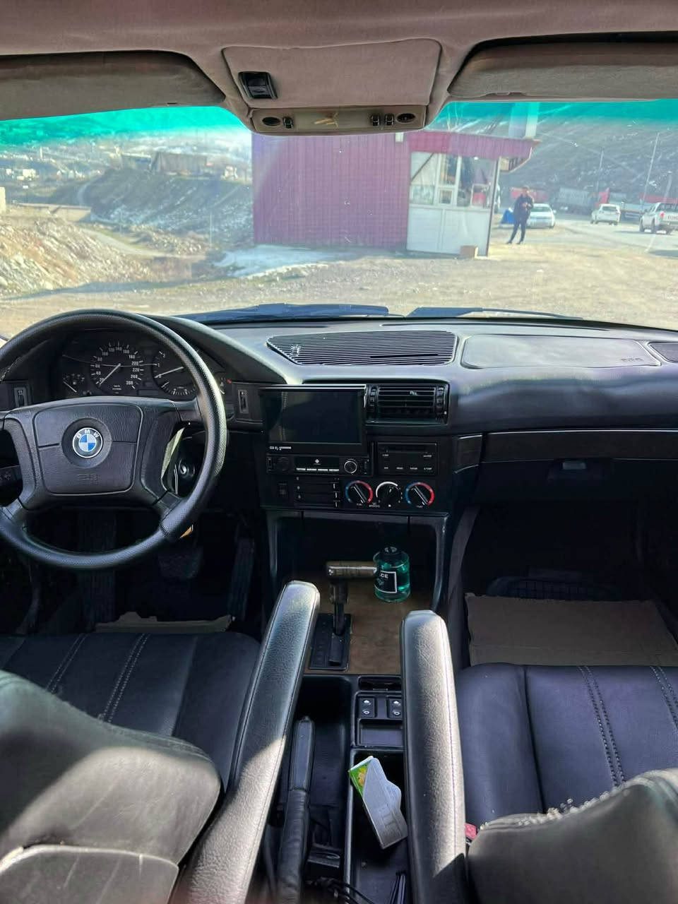 بيئم ئه وروپي بؤ فرؤشتن و گؤرينةوة به شتيك به دلم بيت 
مؤديل ١٩٩٥ فول فول مةكينة ٥٢٥ي  تؤماتيك ده حامي لؤ دةحامي بةشةرت بي ليدران  
مه نفيست ئيبراهيم خةليل سحری47 مةجاليكي برايانة 
شوين سؤران ***********
ڤايبةر و وه تس ئةپيشي لةسةرة أربيل, العراق
